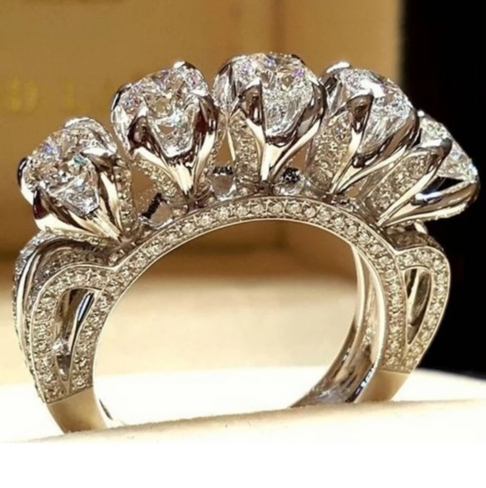 18K WHITE GOLD 5 SOLITAIRE CZ WEDDING BAND